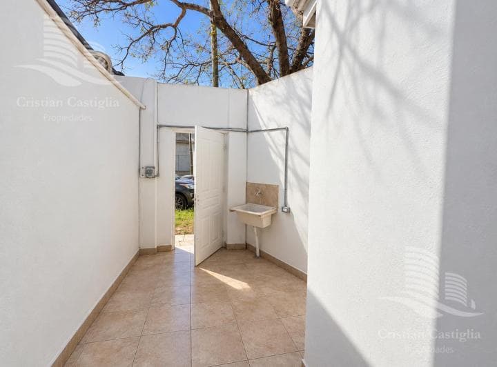 PH 2 Ambientes con Patio Al Frente en Alquiler en Boulogne - 2