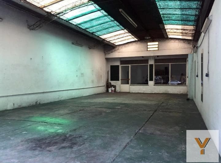 Casa en Venta - 3 Dorm. 3 Baños - Cochera - Galpón - 246.55 m² - Flores - 3