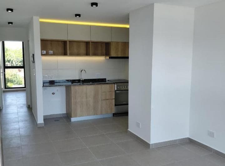 Alquiler Departamento 2 Ambientes en Moron. - 2