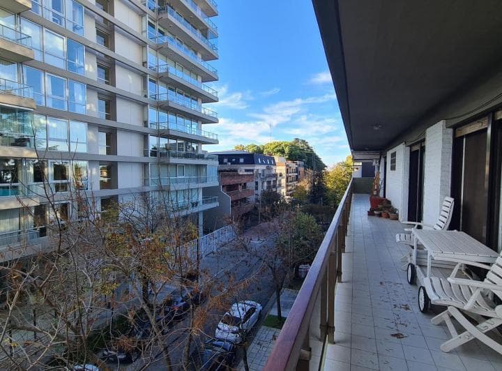 Bajo de Precio - Oportunidad Real! - Piso en Venta · 4 Amb. con Cochera - La Lucila Lib. Al Rio - 5
