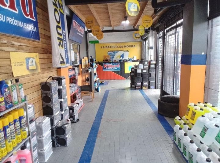 Fondo de Comercio Baterias y Lubricentro Automotor - 5
