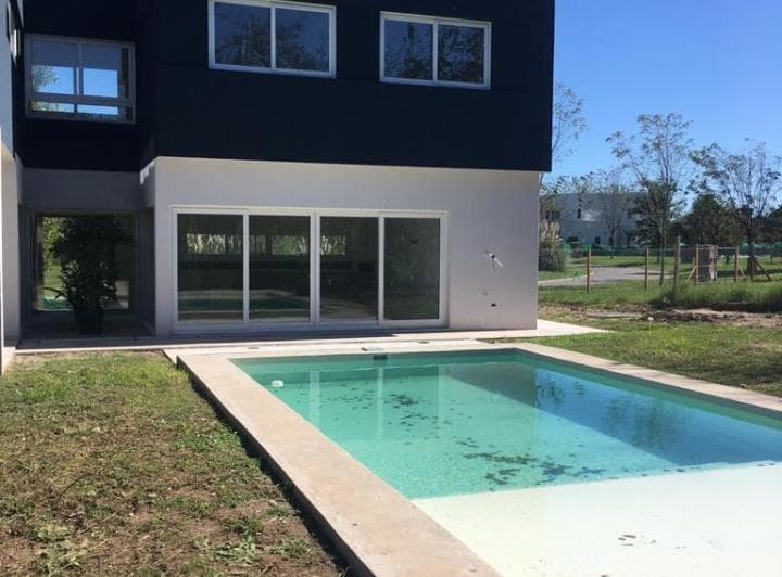Muy Linda Casa en Alquiler en El Barrio San Matias, Escobar - 3