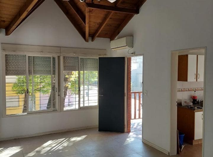 PH 3 Ambientes Amplios por Escalera Sin Expensas Impecable! - 2