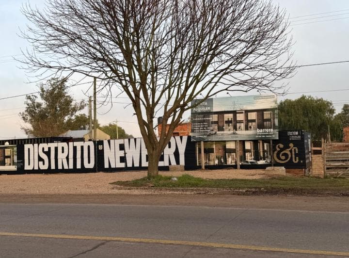 Locales a Estrenar Sobre Av Newberry - 5