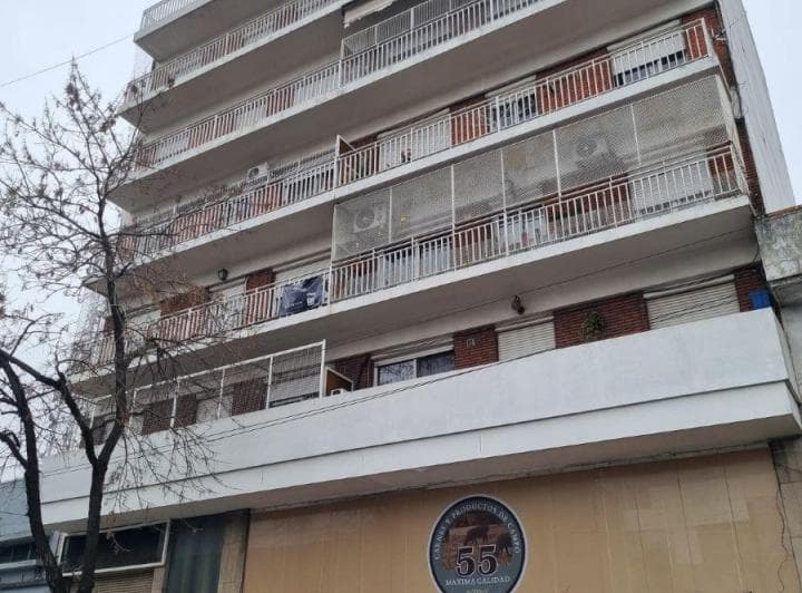 Mataderos 4 Amb Al Frente con Balcon Corrido - 2