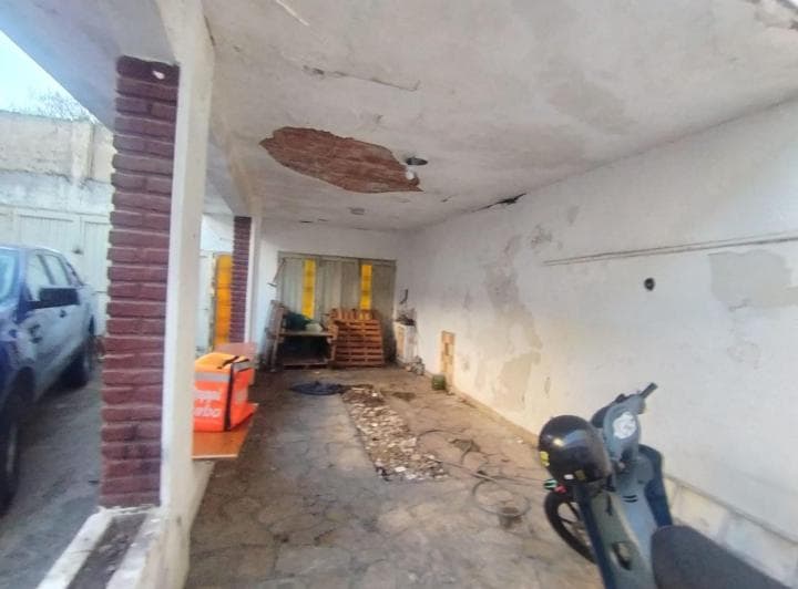 Casa a Refaccionar en Lote 8,66 X 47,45 Usam - 3