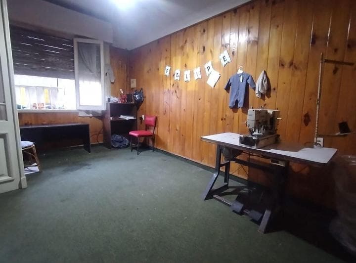 Casa a Refaccionar en Lote 8,66 X 47,45 Usam - 4