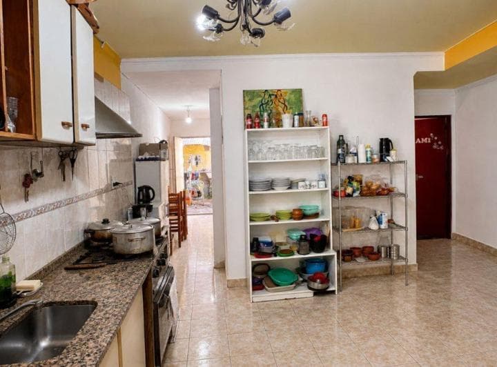 Excelente Casa 4 Amb Patio - Cochera. 3 de Febrero - 5
