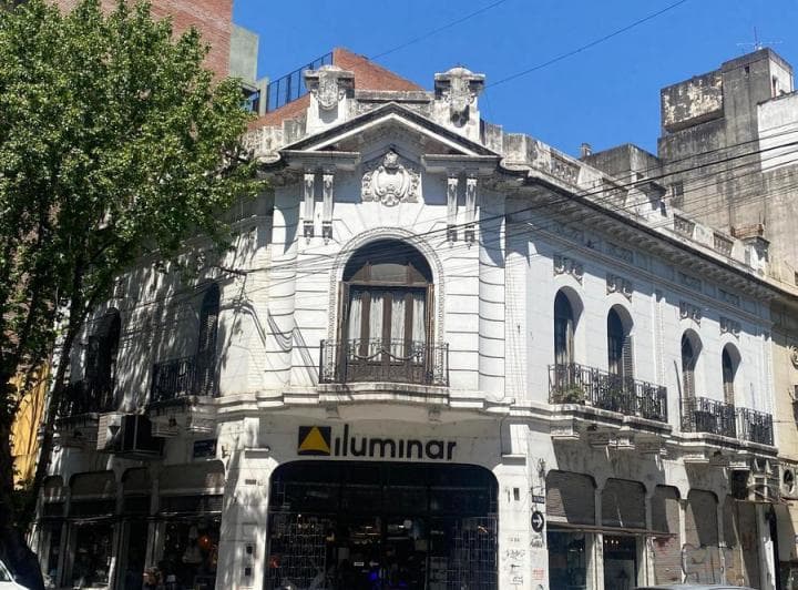 Venta Local y Planta Alta Esquina Microcentro - 2