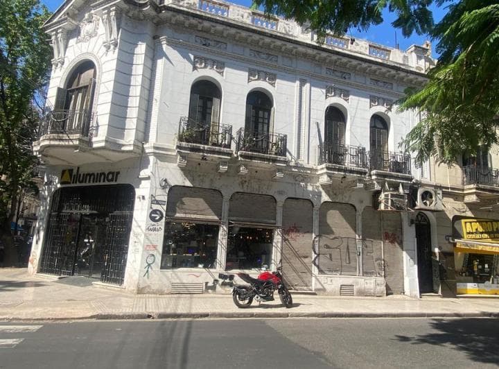 Venta Local y Planta Alta Esquina Microcentro - 3