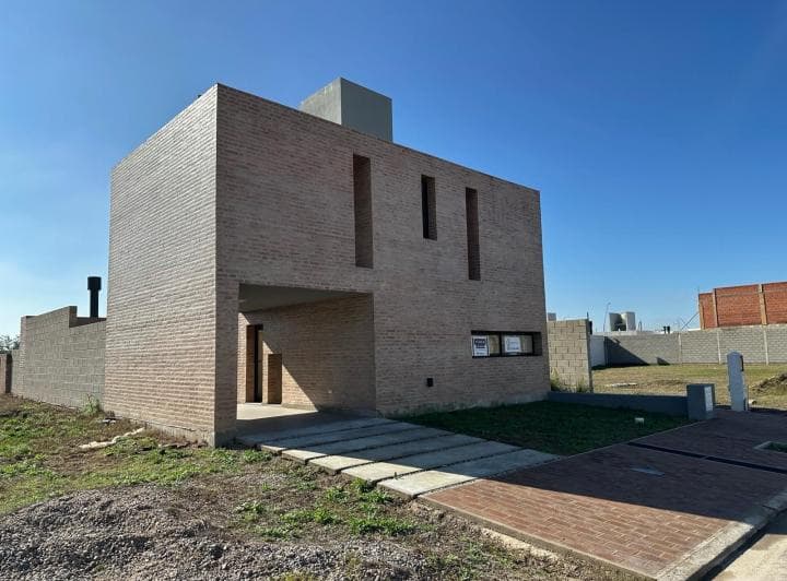 Casa en Venta en Quebradas de Manantiales - 3