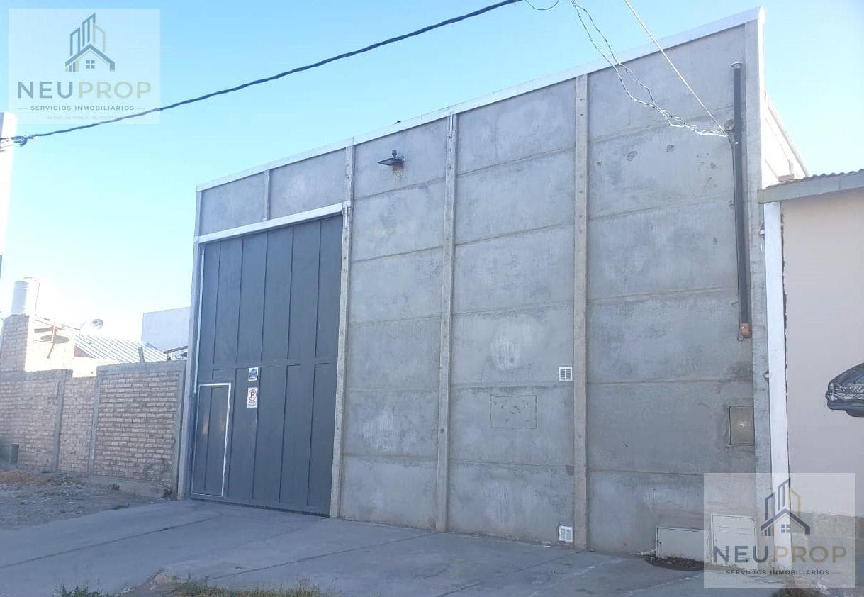 Warehouse en Confluencia - Excelente estado