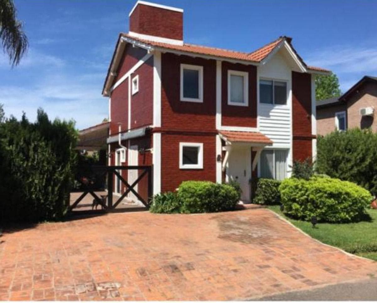 Casa en venta - Barrio La Masía - pilar
