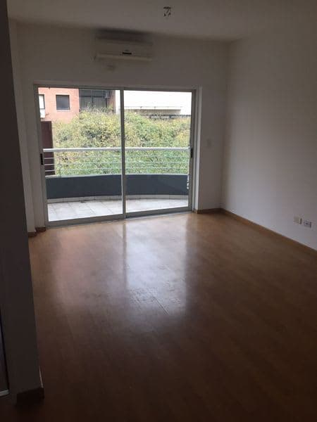 Excelente departamento 2 ambientes con balcón en Caballito
