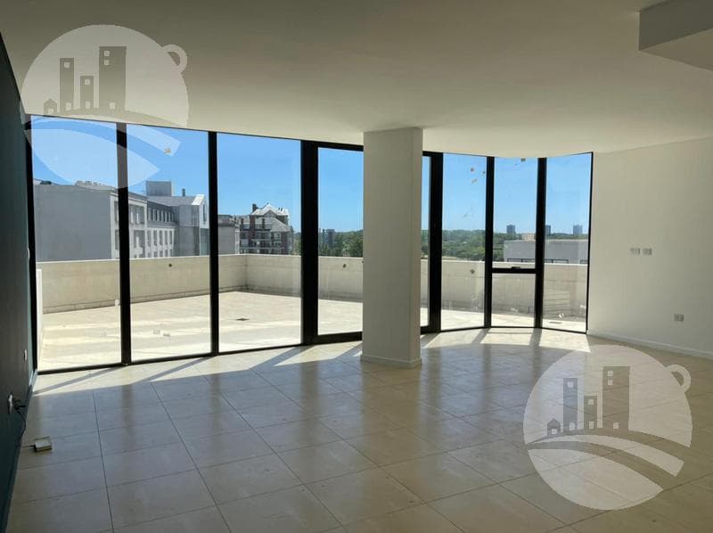Oficina 77 Mts2 cub. y 70 Mts2 terraza